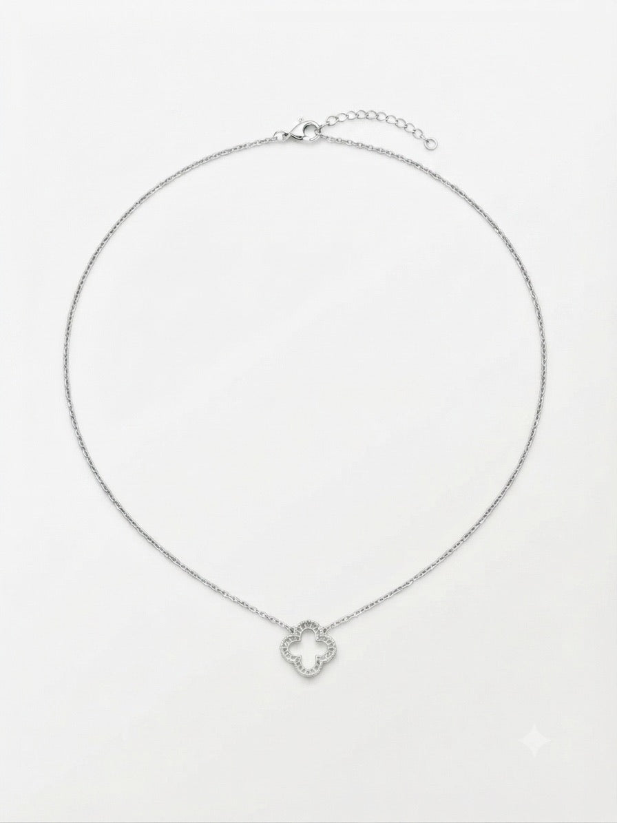 Elara Clover Necklace