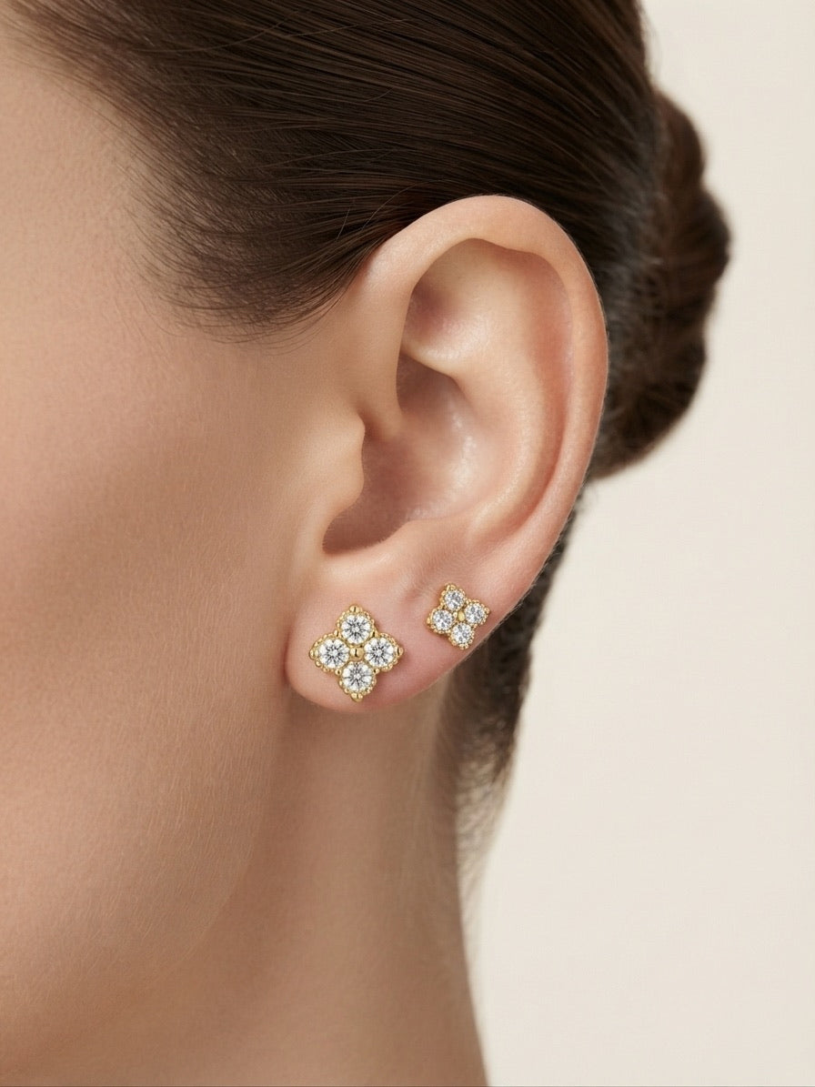 Elara Clover Stud Earrings