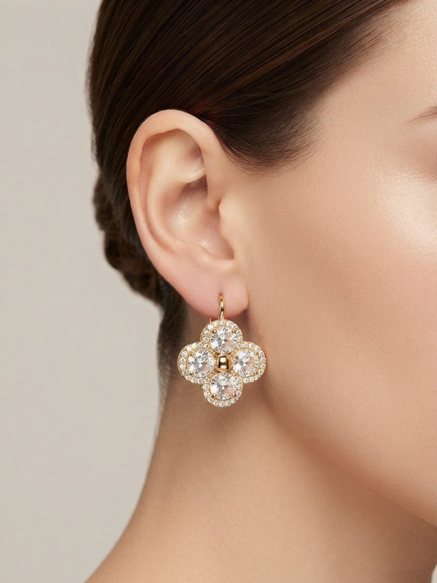 Elara Clover Hoop Earrings